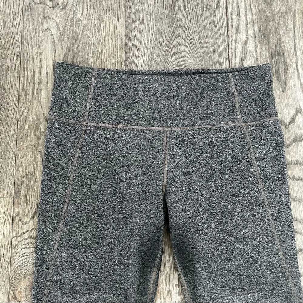 ATHLETA Salutation Heathered Charcoal Gray Crop Leggings 591375 Size L